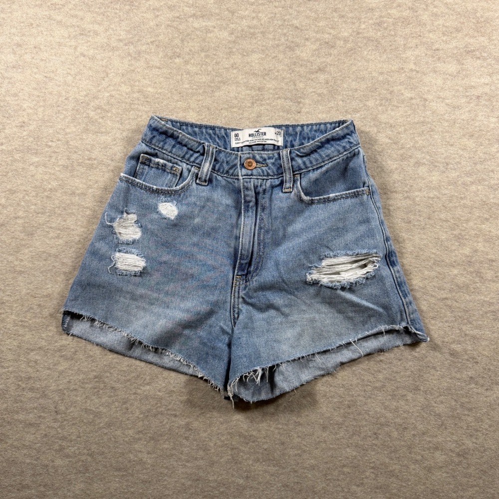 Hollister Curvy Ultra High Rise Vintage Relaxed Mom Shorts Light Wash 23 Size 00